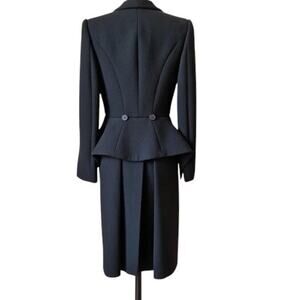 Alexander McQueen Fall/Winter 2016 Leaf Crepe Sculpted Peplum Coat (IT 40)